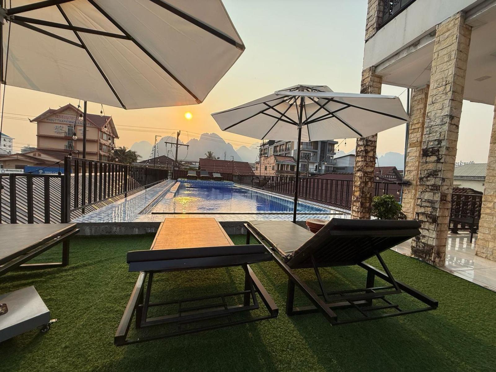 A P S Moutain View Hotel Vang Vieng Esterno foto