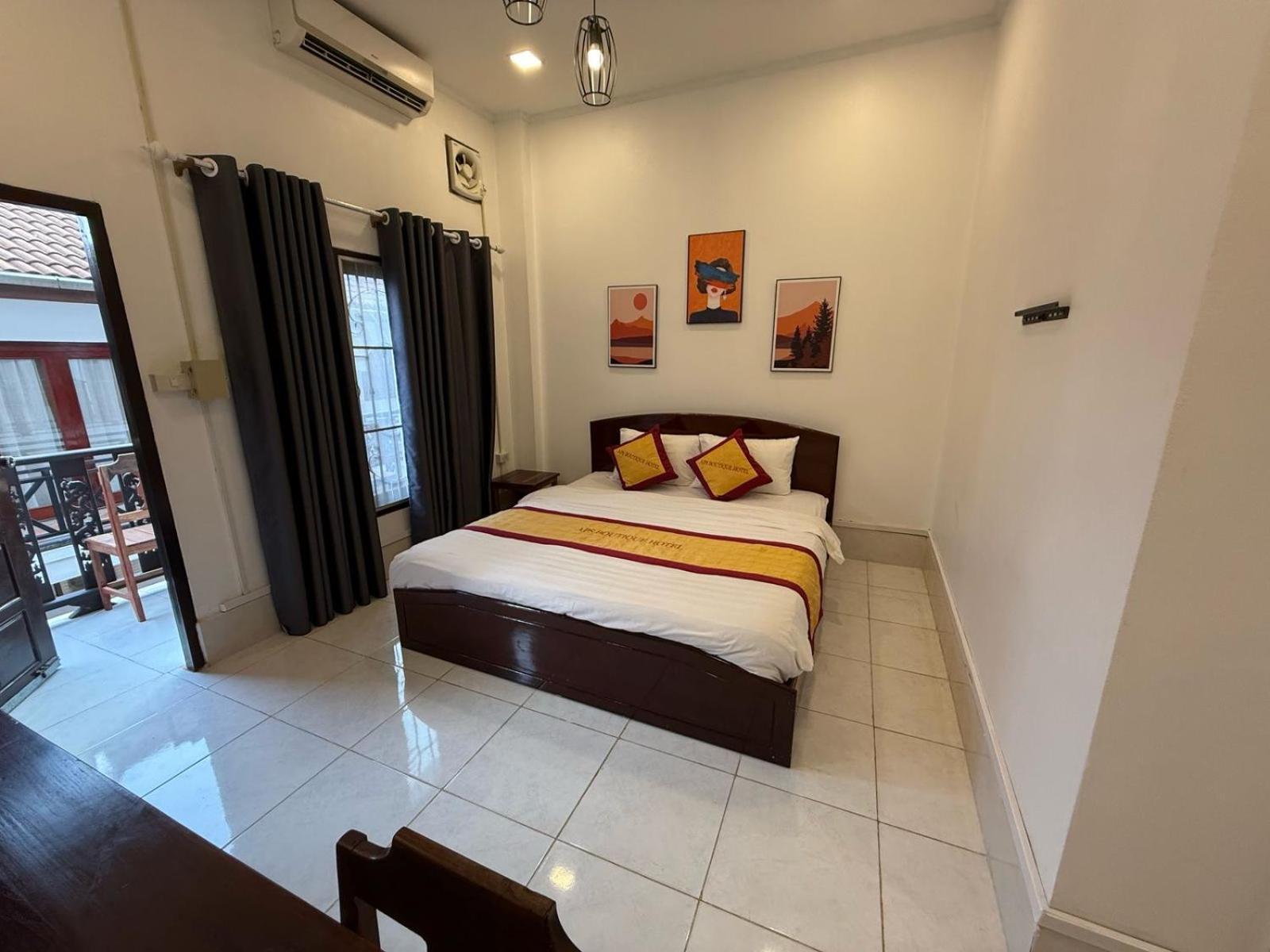 A P S Moutain View Hotel Vang Vieng Esterno foto